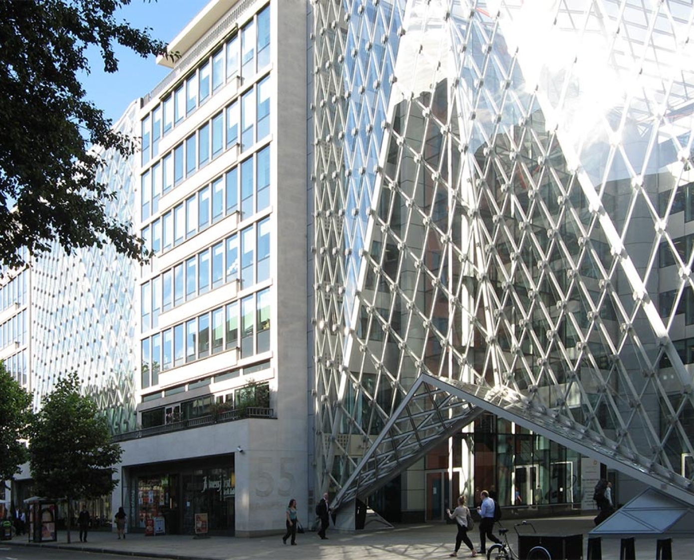 Knight Frank central city office in Baker Street London