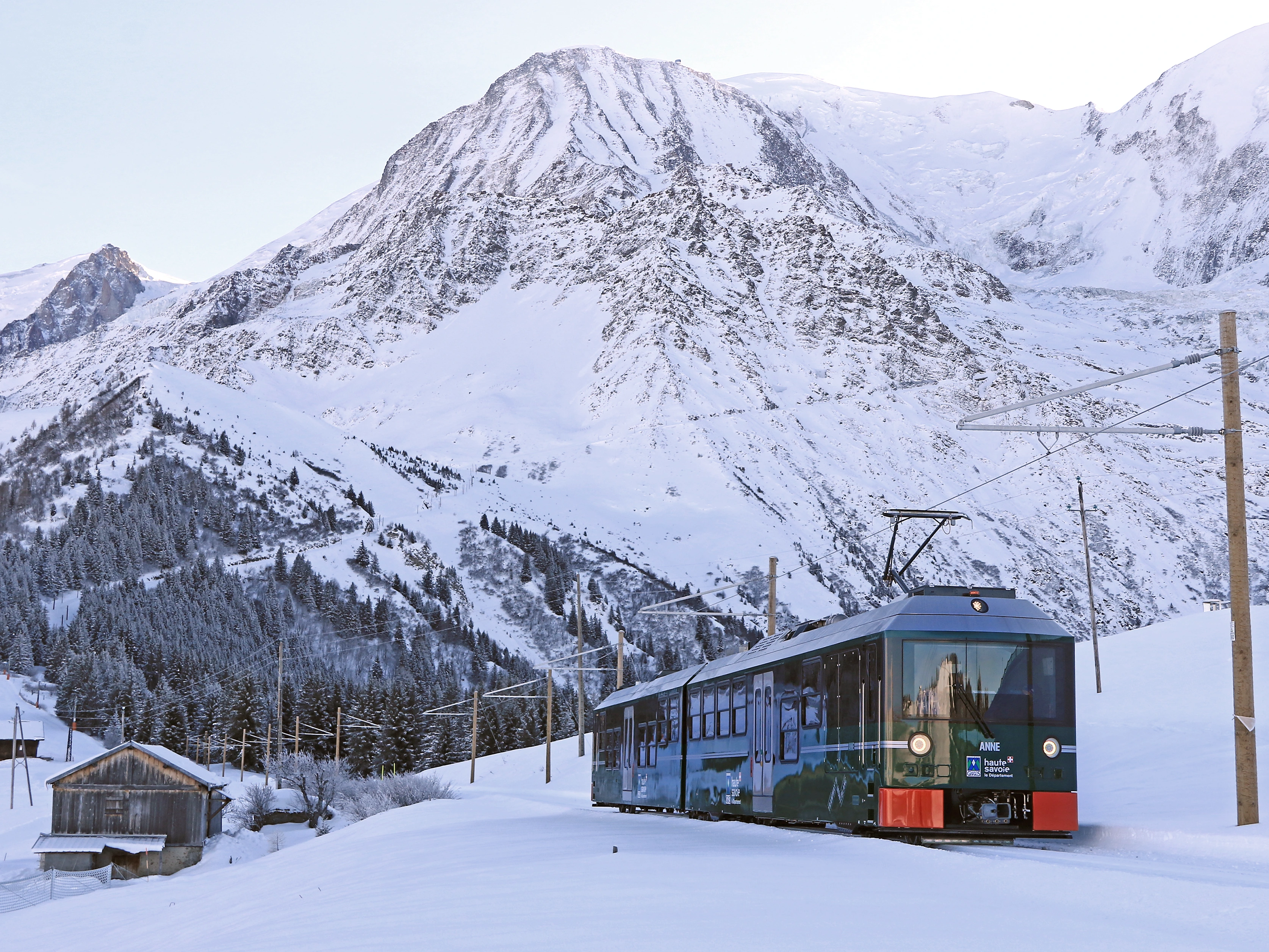 Tramway du Mont-Blanc winter