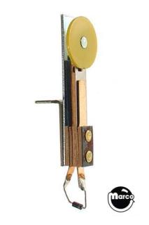 Target switch - round yellow rear mount