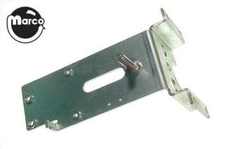 Ball saver post frame