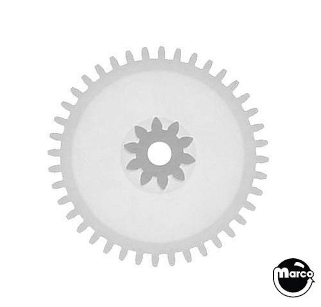 Gear cluster