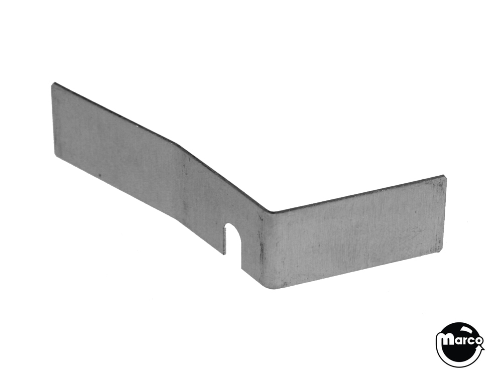 Bracket ball trap