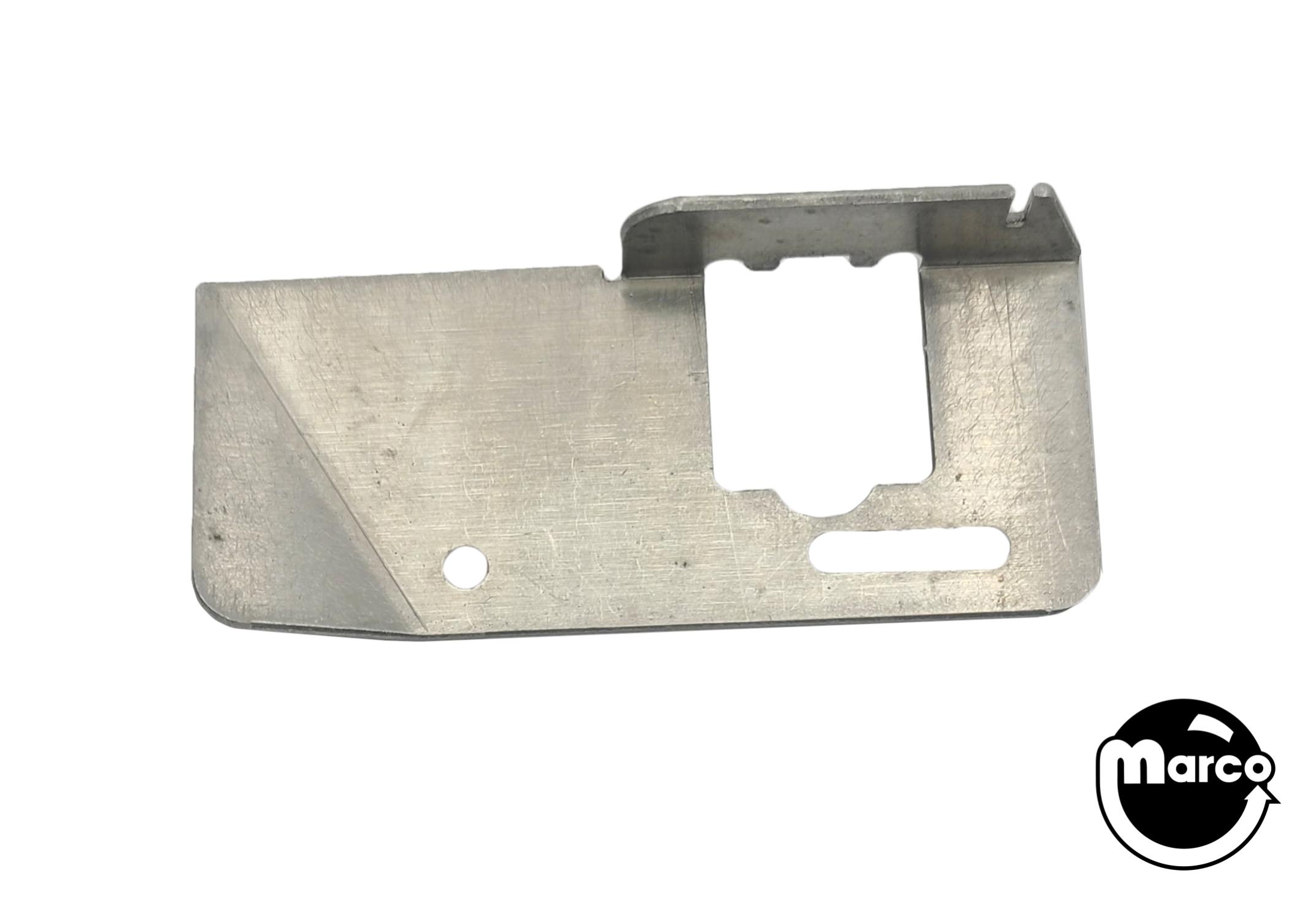 Bracket-middle ramp hanger