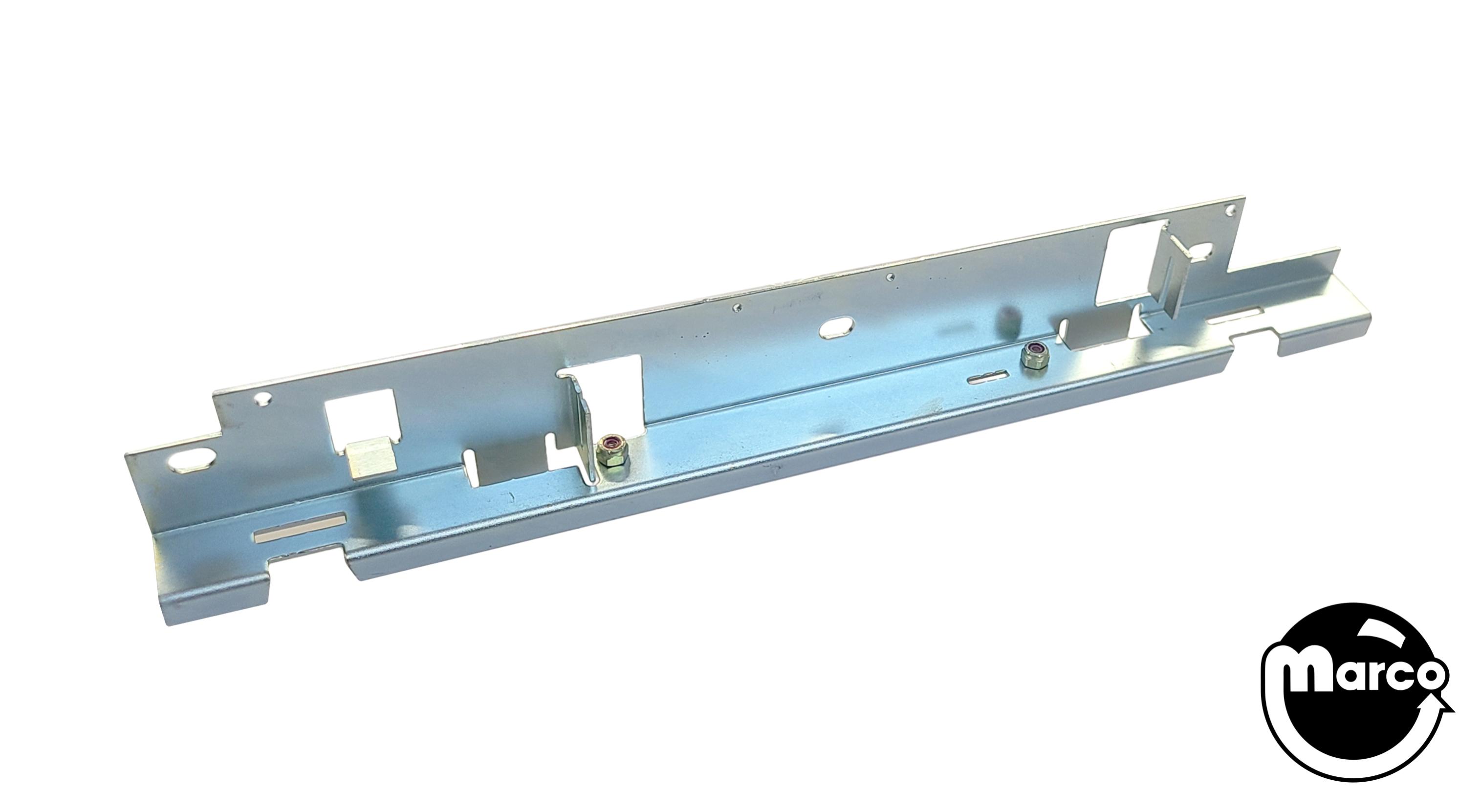 Bracket - lockbar receiver latch guide