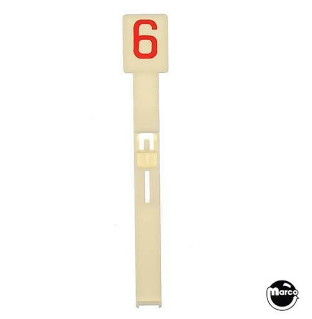 Drop target GTB white/red '6'
