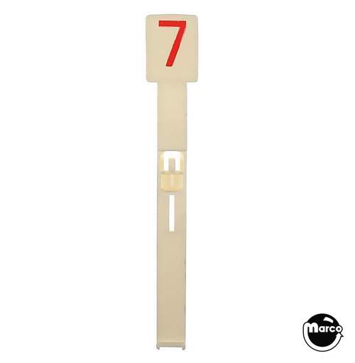 Drop target GTB white/red '7'