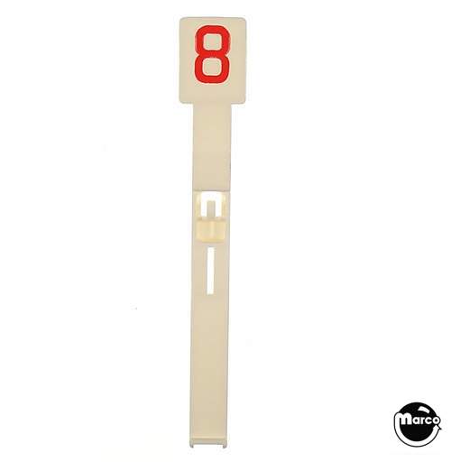 Drop target GTB white/red '8'
