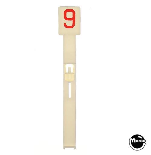 Drop target GTB white/red '9'