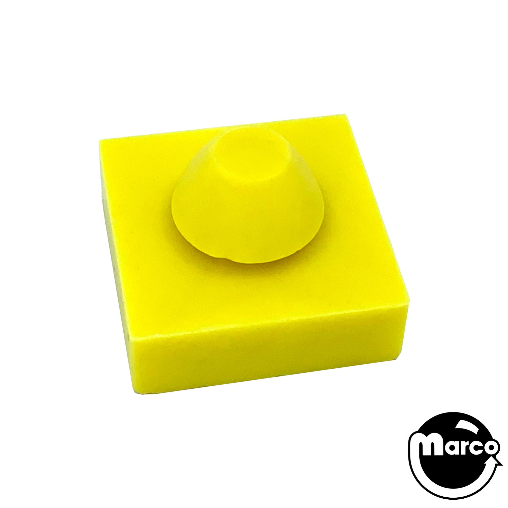 Rubber grommet - 1" square yellow