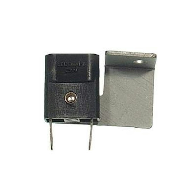 Lamp socket with bracket