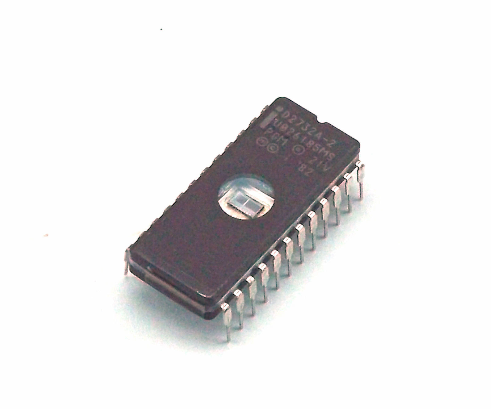 IC - 24 pin DIP EPROM 32 kbit (pulls)
