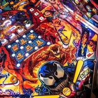 VENOM PREMIUM (Stern) Pinball Machine