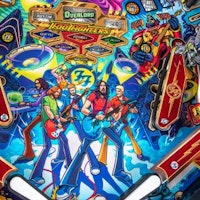 FOO FIGHTERS PREMIUM (Stern) Pinball Machine