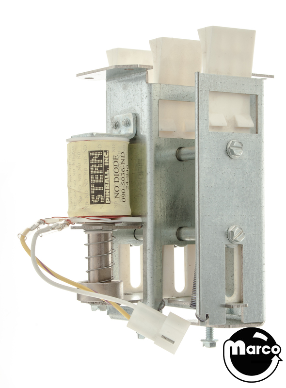 500-9816-00 - Drop target assembly Stern in-line 3 bank - Marco