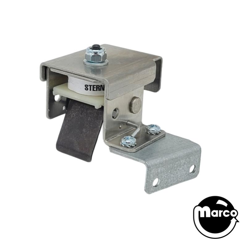 BLACK KNIGHT SOR (Stern) Electric gate assembly left