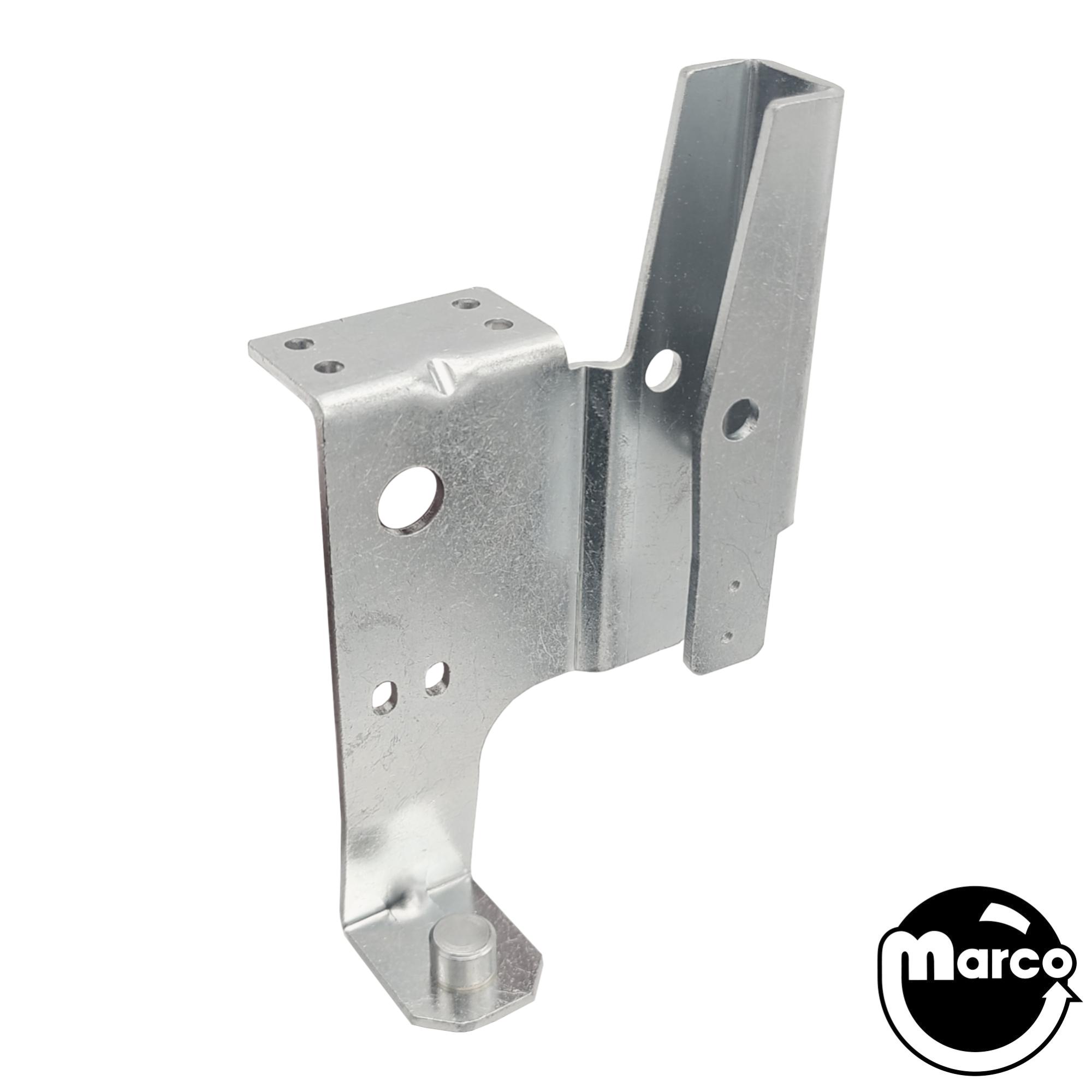 Kick Target Main Bracket Assembly - Stern