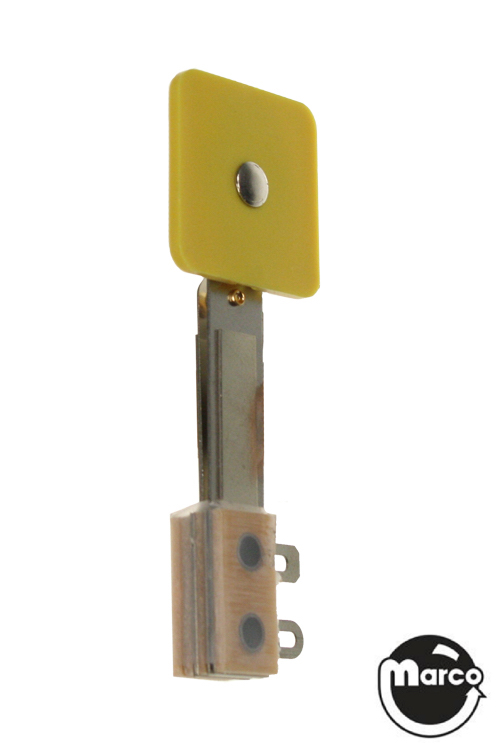 Target switch subassembly - square yellow rt lug