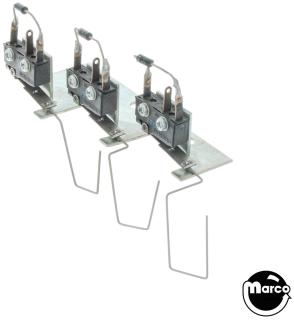 FUNHOUSE (Williams) Triple switch assembly
