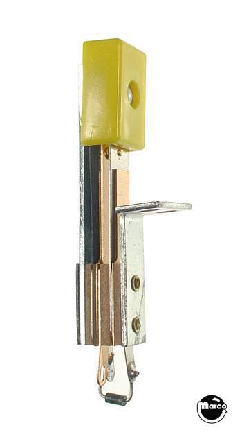 Target switch - 3D oblong yellow