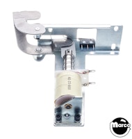 Shooter lane auto kicker assembly