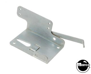 Saucer hole kicker bracket Bally A360-00021-00XF