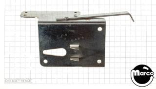Saucer hole kicker bracket Bally