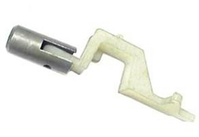 Plunger and ratchet arm assembly