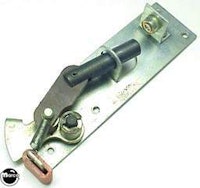 Outhole ball return kicker assembly