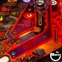 JAMES BOND 007 (STERN) FLUORESCENT GUARD RED (4)