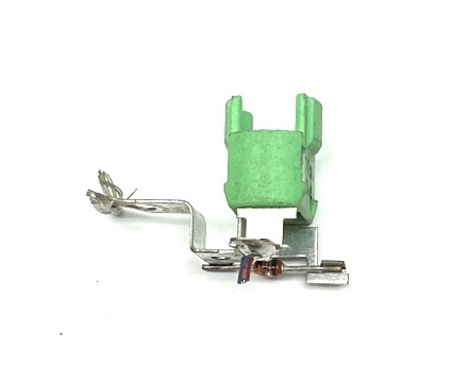 Lamp socket small wedge