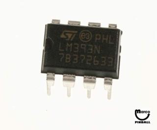 IC - 8 Pin DIP  Dual Comparator