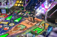 STAR WARS: FALL OF THE EMPIRE PRO (STERN) PINBALL MACHINE