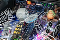 STAR WARS: FALL OF THE EMPIRE PREMIUM (STERN) PINBALL MACHINE