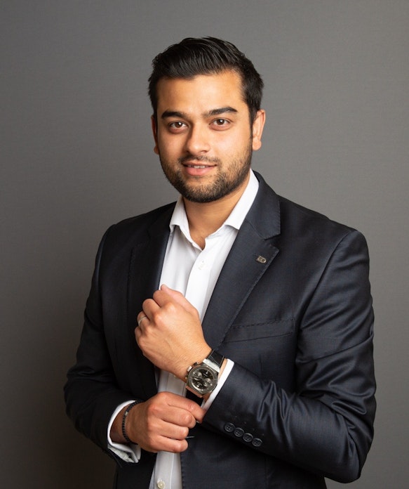 Chako Rikesh Rikesh Chauhan | Hoxton Wealth