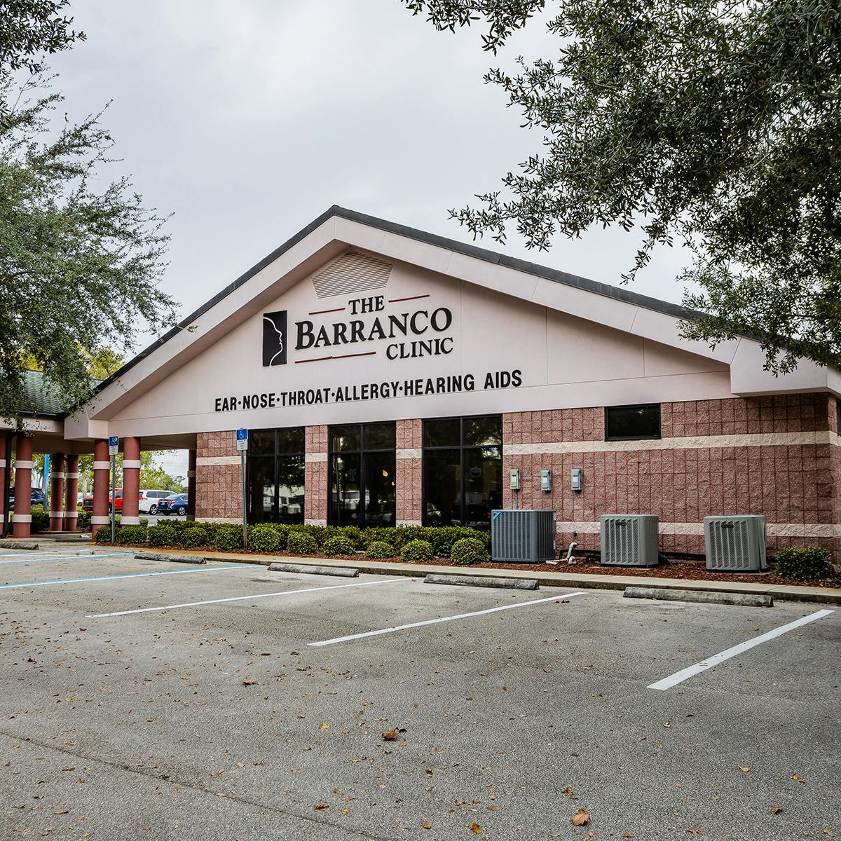 Barranco Clinic building in Sebring