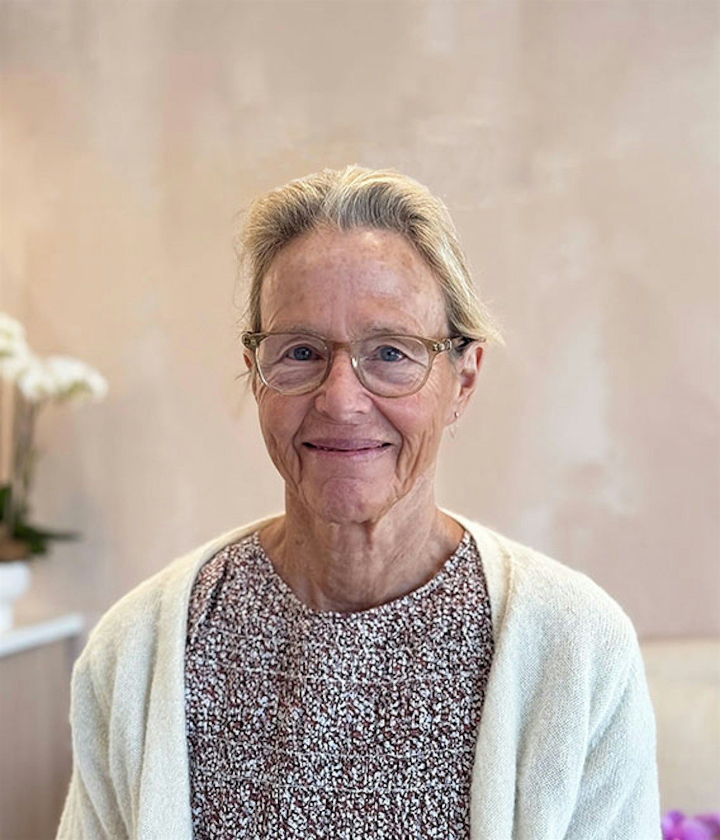 Dr. Jean Gillon media