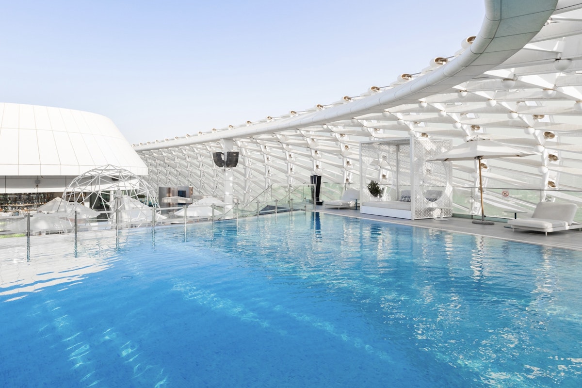 W Yas Island The Privilee Team taking a break and soaking up the city’s energy!