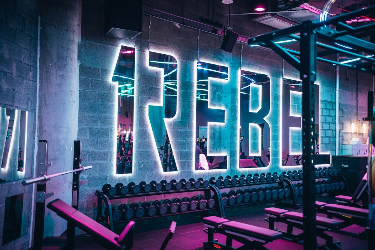 1Rebel Gym is a boutique fitness chain offering high-intensity group classes like HIIT, boxing, and spinning in an energetic, club-like atmosphere.