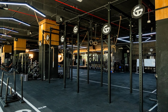 Step inside CHALK Training Ground: Where fitness meets a vibrant atmosphere!