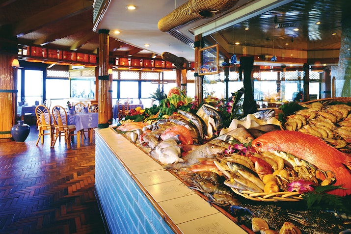 Seafood display at a tropical-themed restaurant
