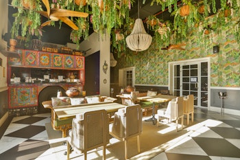 Indian inspired restaurant scene