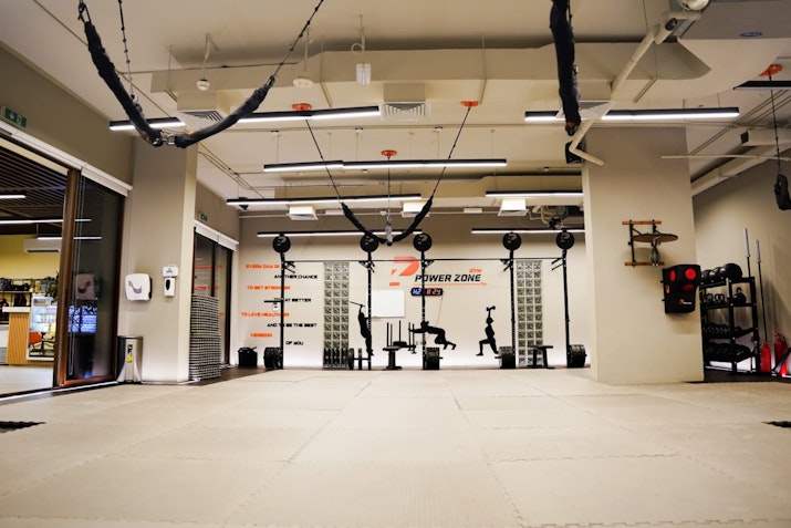 Large workout space with bungee system and weights