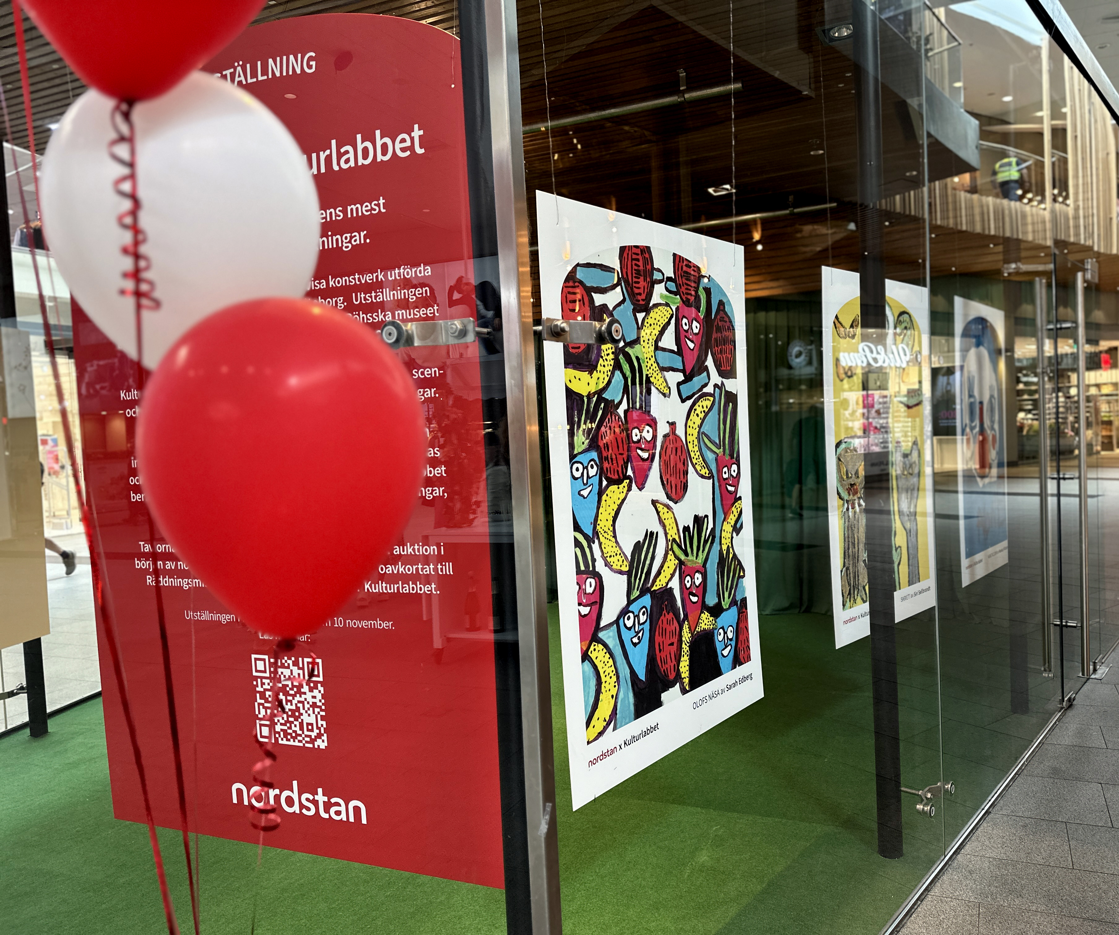 Exhibition with art and balloons