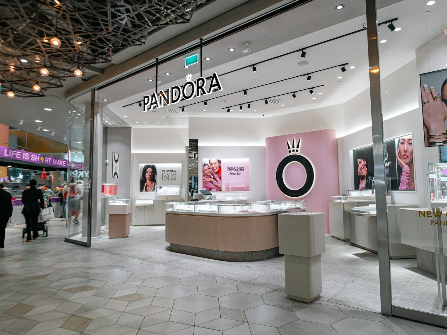 Pandora Butiksfasad Pandora