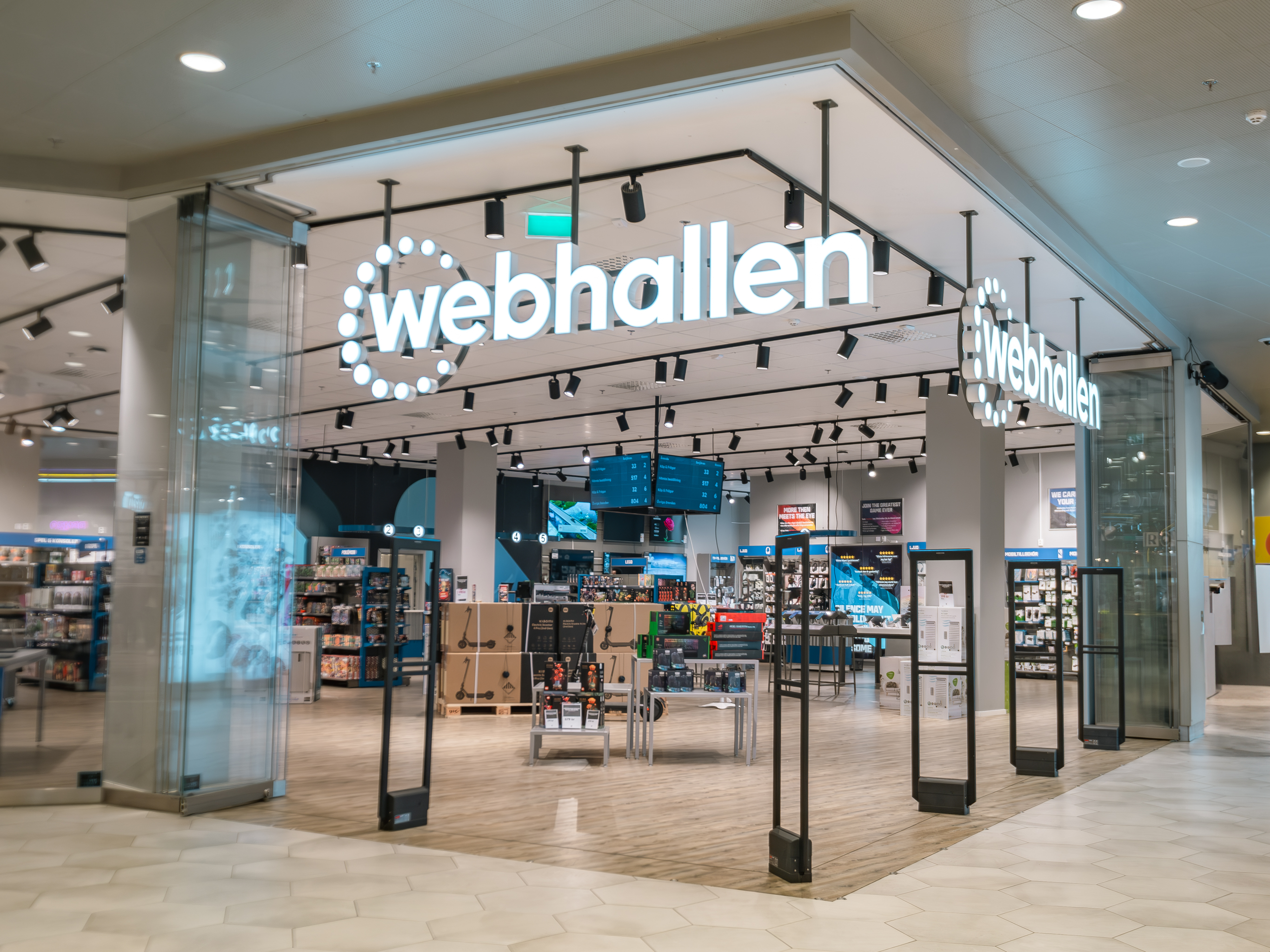 Butiksfasad Webbhallen