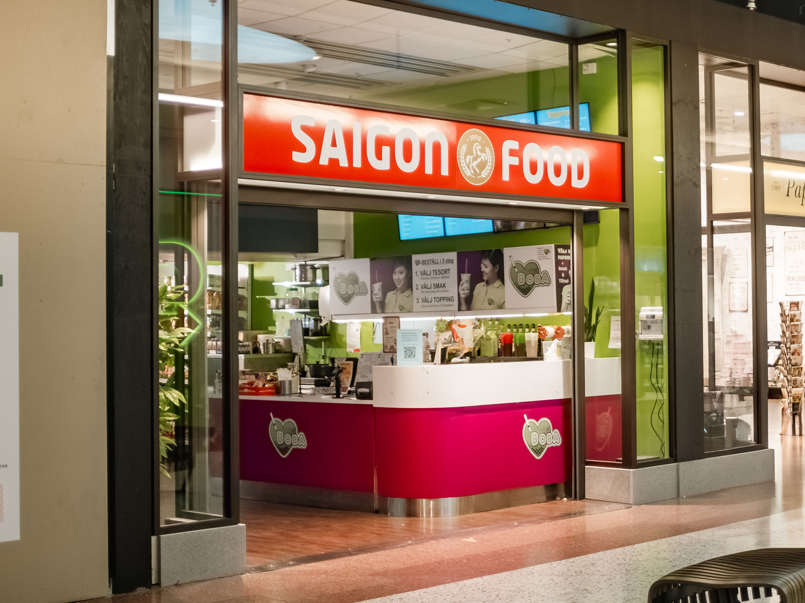 Butiksfasad Saigon Food