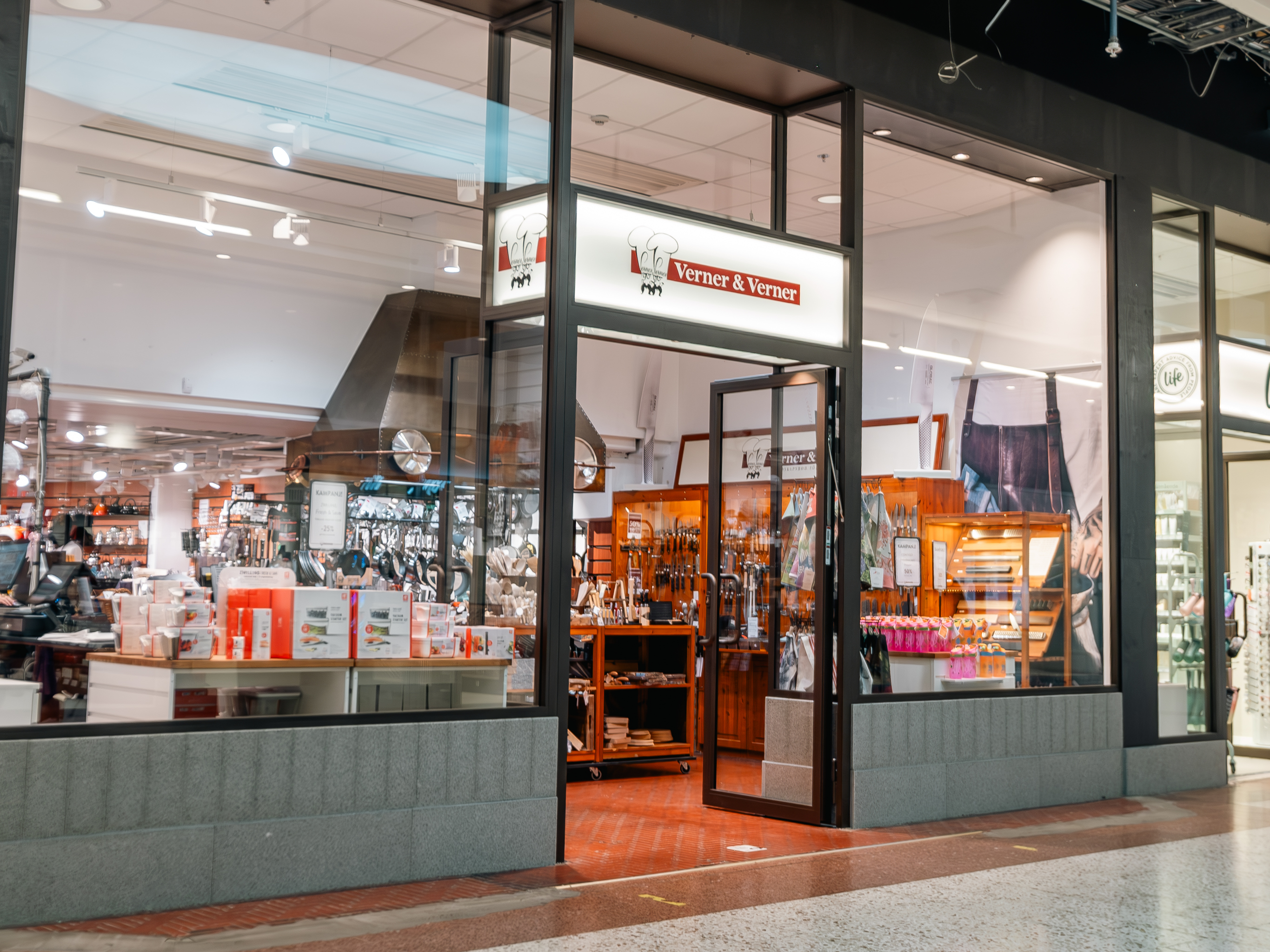 Butiksfasad Verner & Verner
