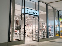 Butiksfasad Glitter Lilla Klädpressaregatan