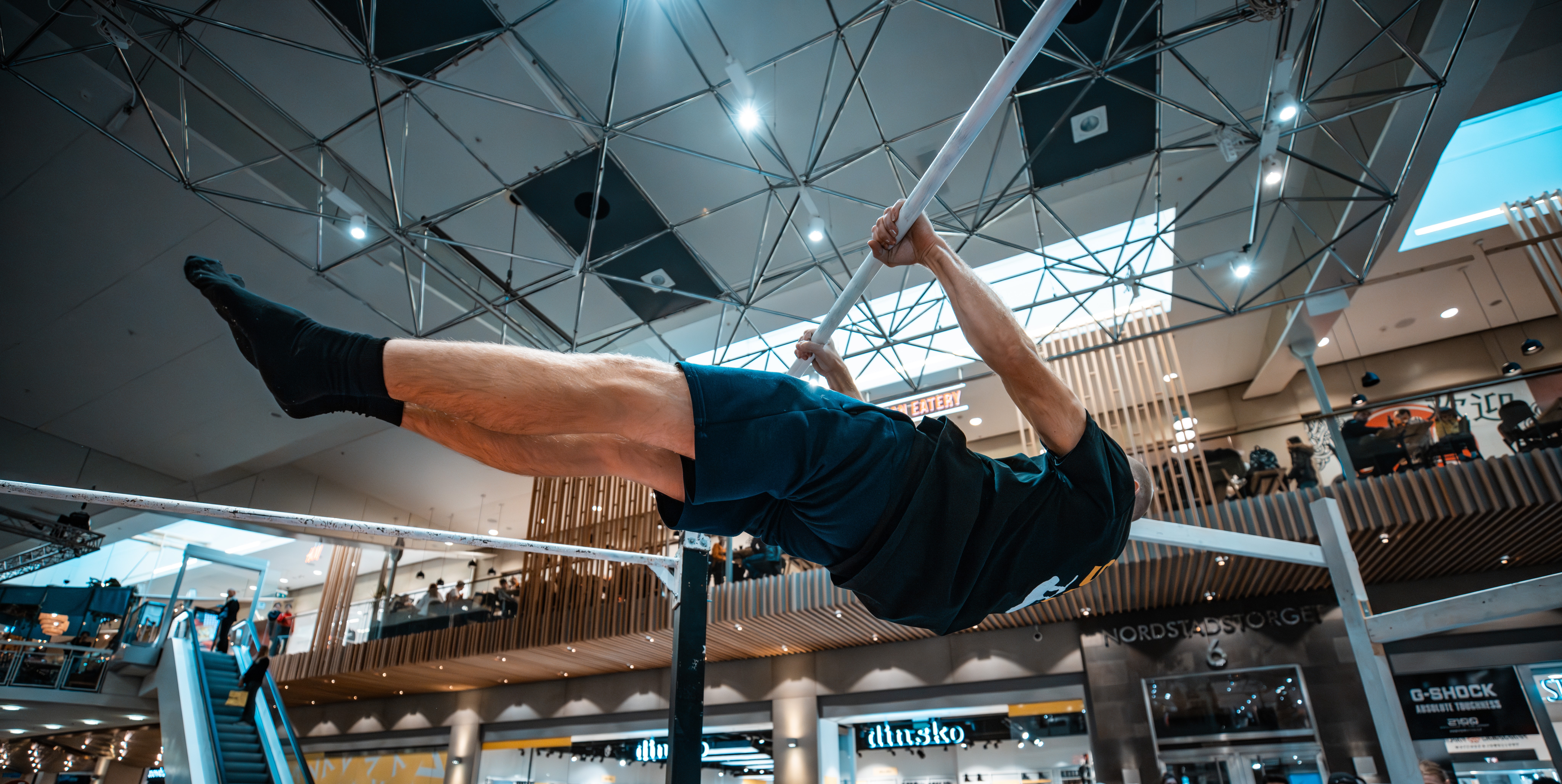 Parkour och Calisthenics i Nordstan