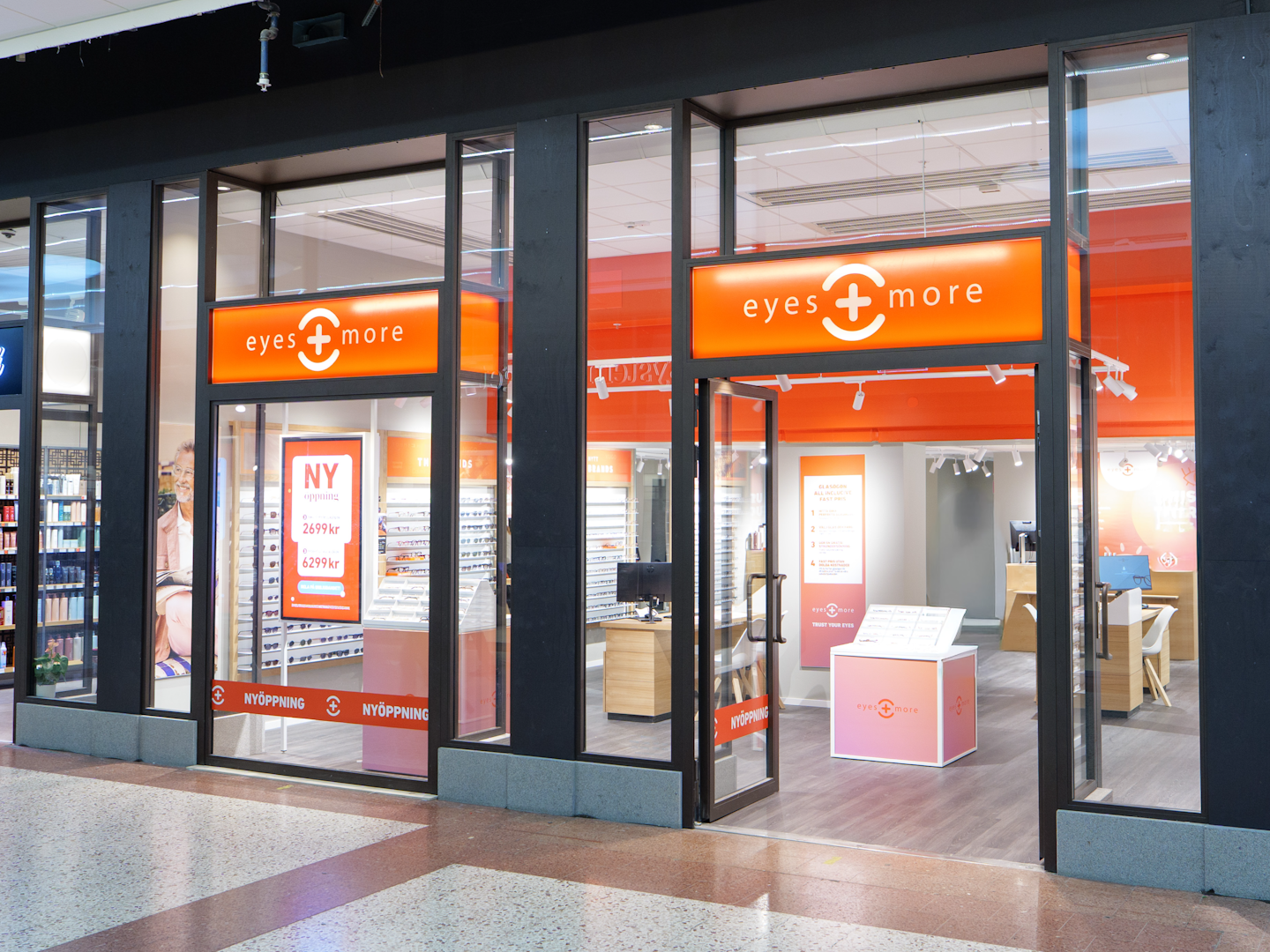 eyes + more eyes + more